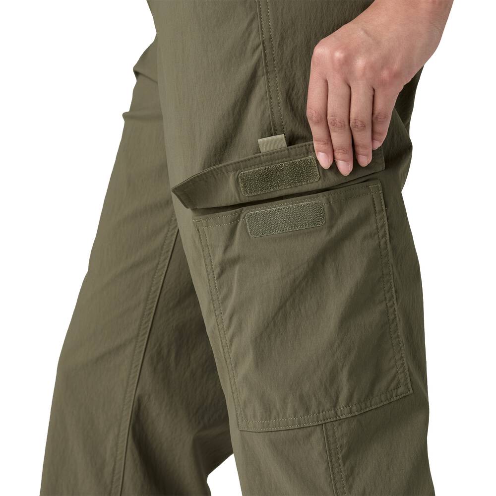 Women's Stretch Cargo Pants - Black