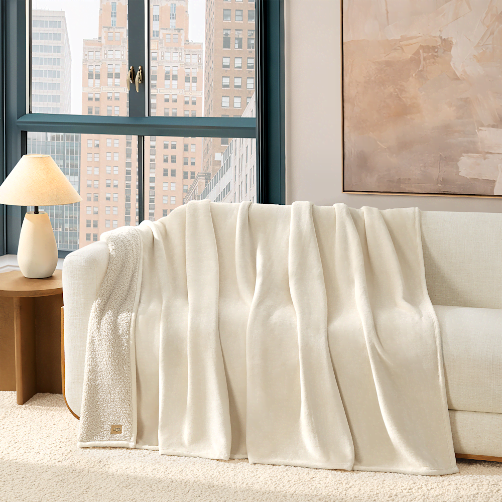Extra-Large Plush Polyester Throw - Coffee Berry