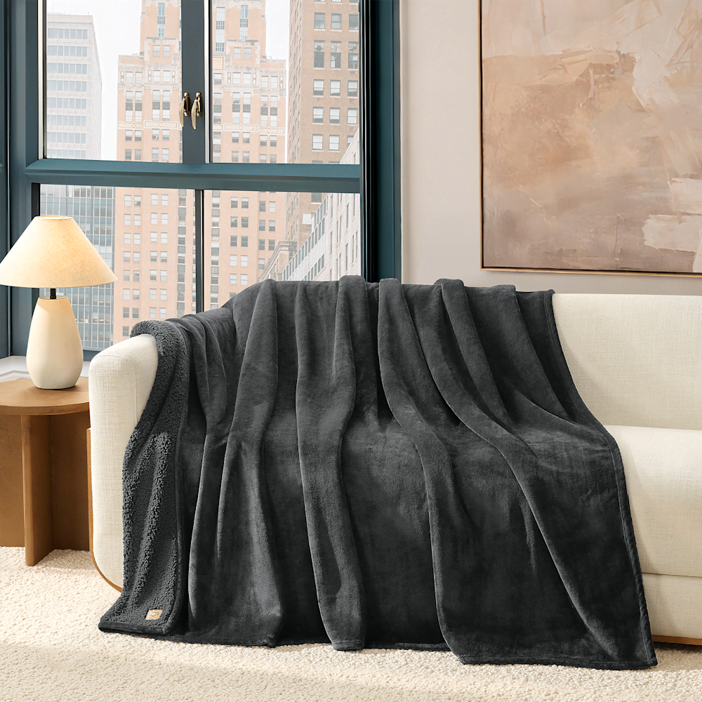 Extra-Large Plush Polyester Throw - Coffee Berry