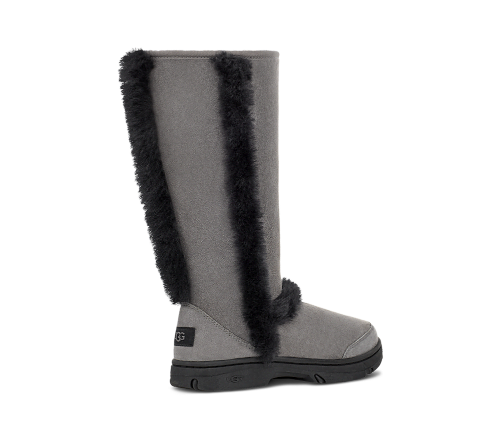 Women's Knee-High Sheepskin Boot - Grey Black