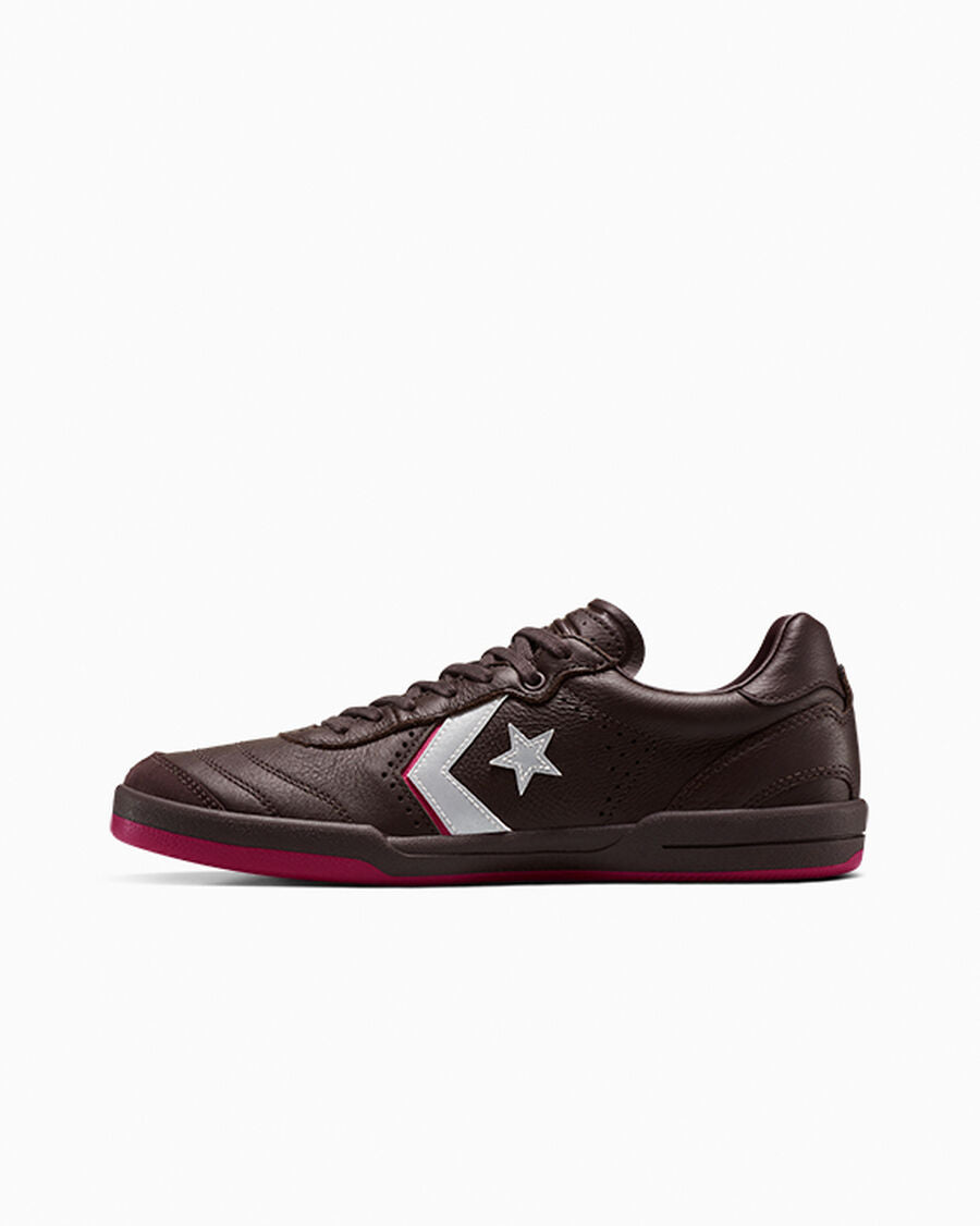 Leather And Suede Skate Low Top Sneakers