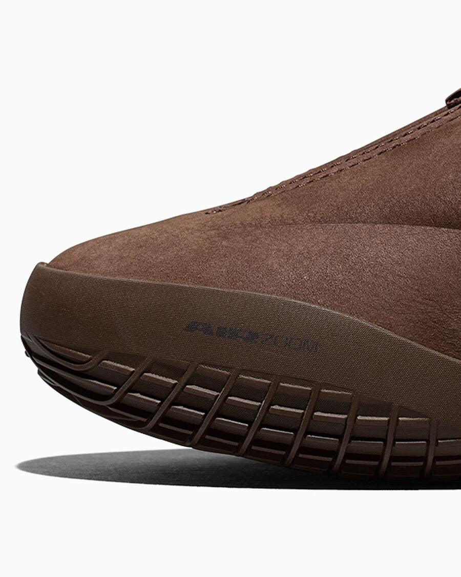 Nubuck Basketball Low Top Shoe