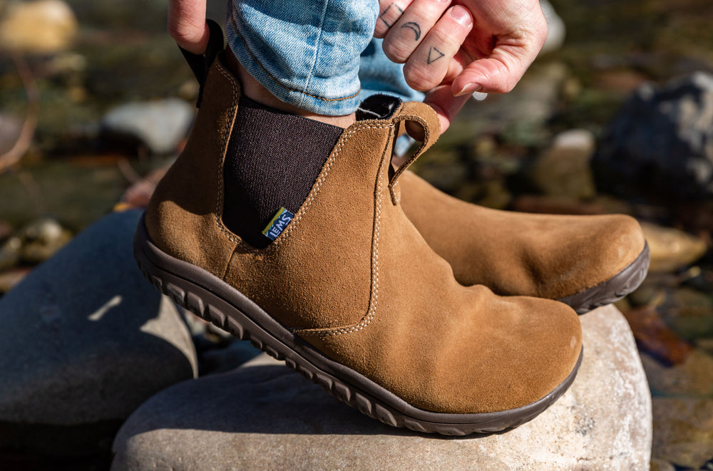 Men's Wide Suede Chelsea Boot - Cedar