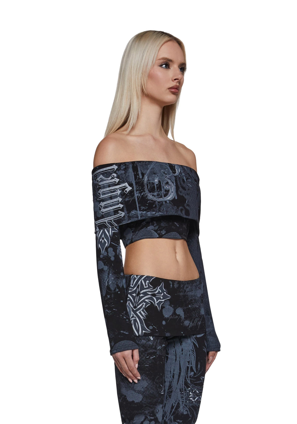 Printed Off-Shoulder Long-Sleeve Crop Top - Black