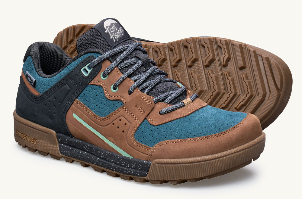 Women's Trail Sneaker - Ghost