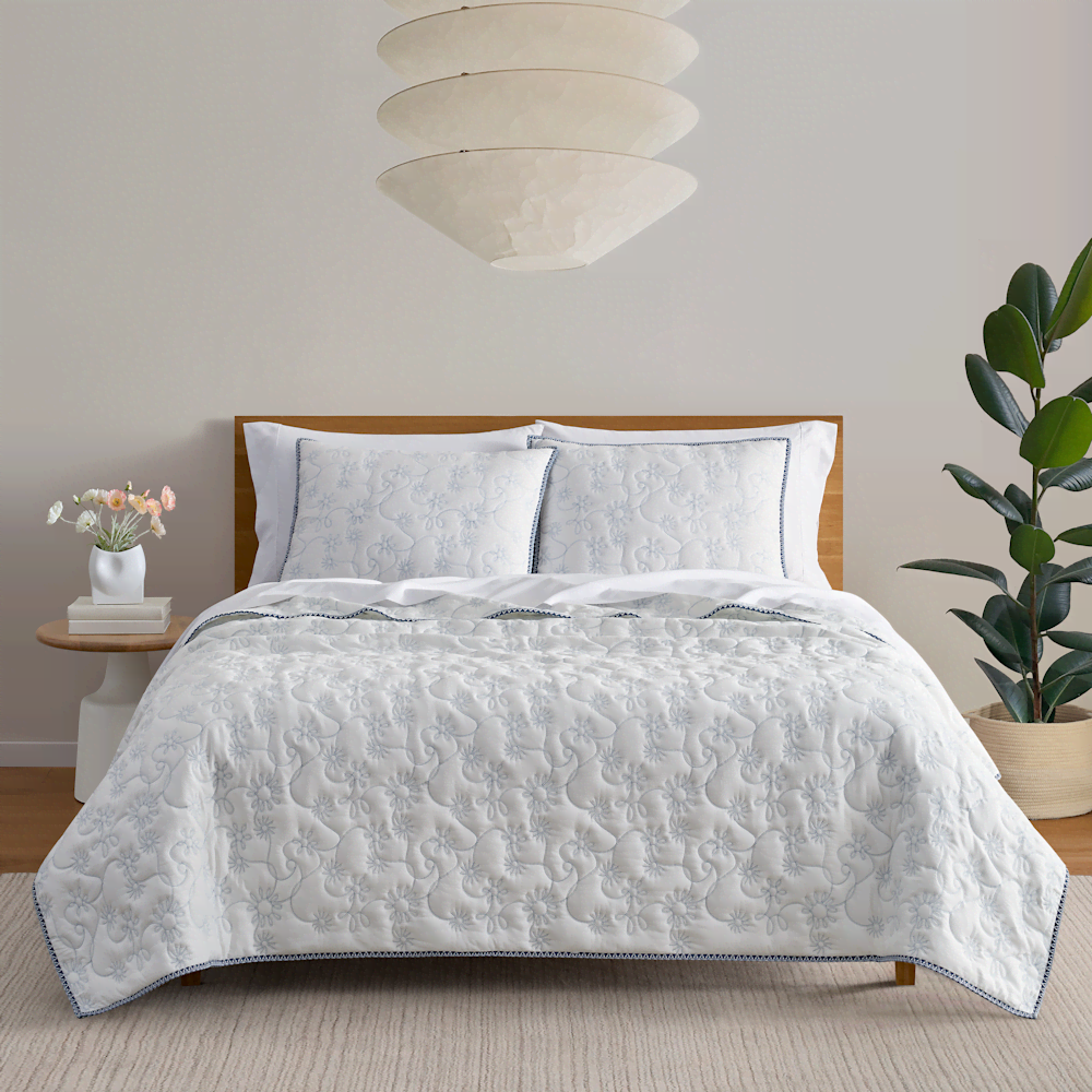Queen Microfiber Quilt Set